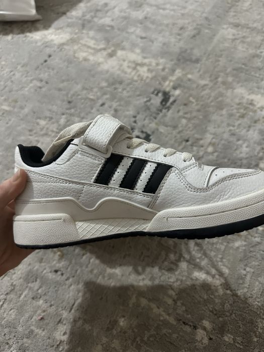 Кроссовки Adidas Forum low 40 размер