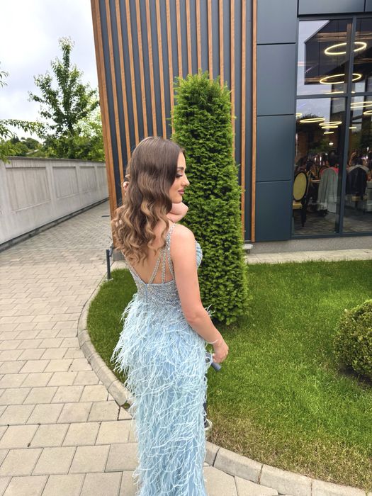 Rochie Ylenne cu pene si pietre