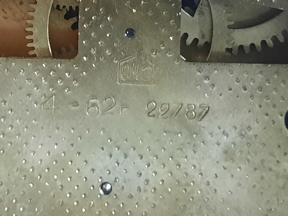 Продам старинные часы с боем ОЧЗ