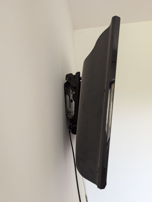 Televizor Samsung model UE32EH4003W HD diagonala de 80cm