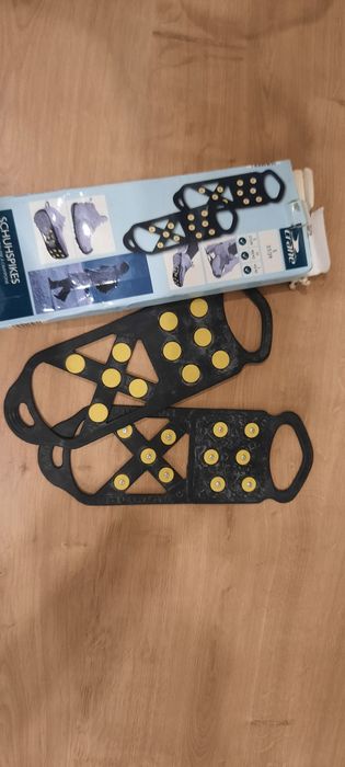 Crampoane antiderapante antialunecare de iarna pentru ghete, NOu