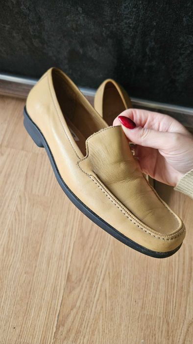 Clarks женски кожени мокасини, размер 38.5