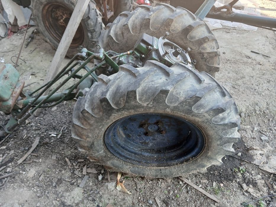 Vand 2 cutii de viteze motocultor bertolini