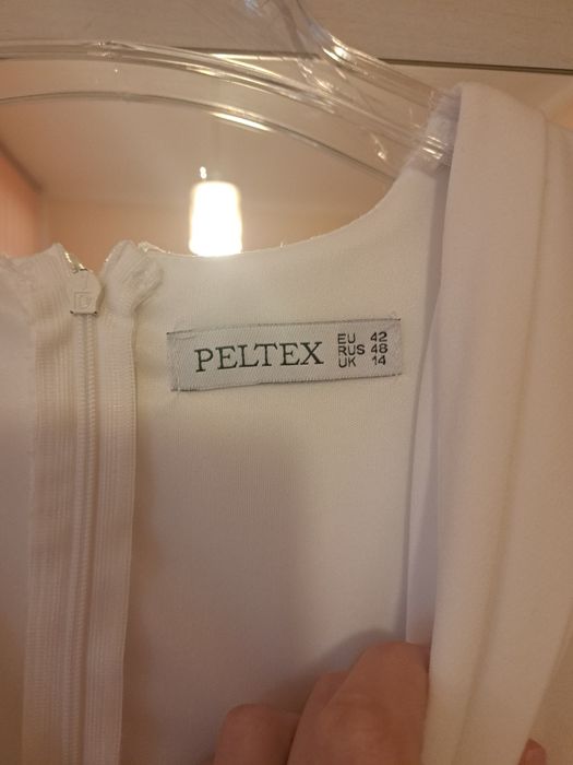 Rochie alba ideala pentru starea civila