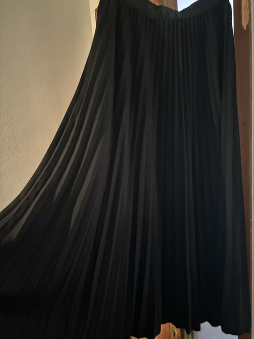 Дамска пола чисто нова велур