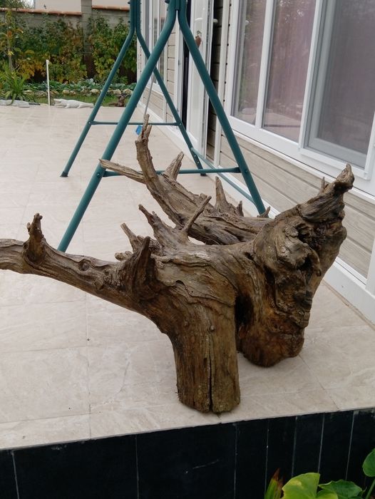 Огромни декорации ръчно обработени