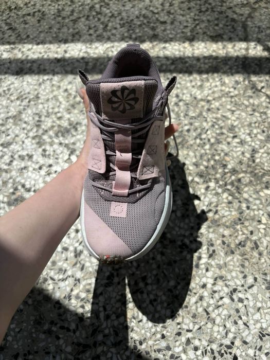 Дамски маратонки NIKE