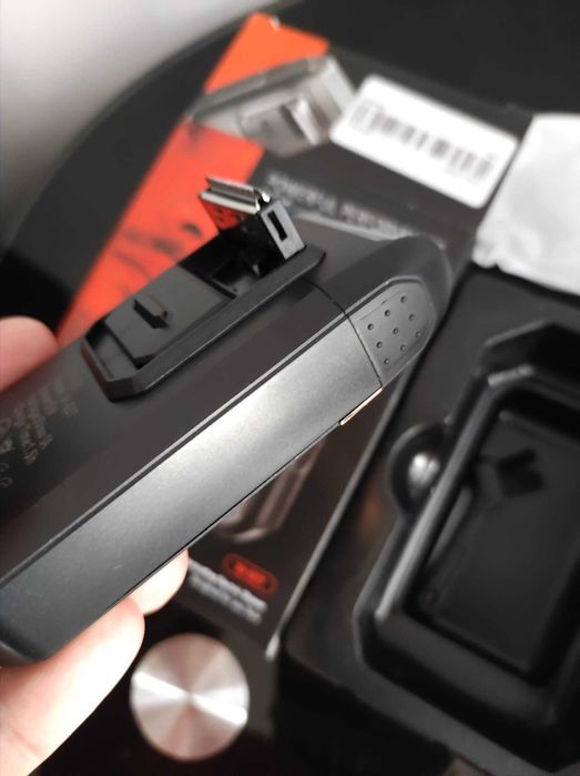 Aparat de ras electric reincarcabil