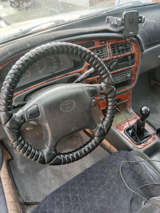 Продаю Toyota Camry V10