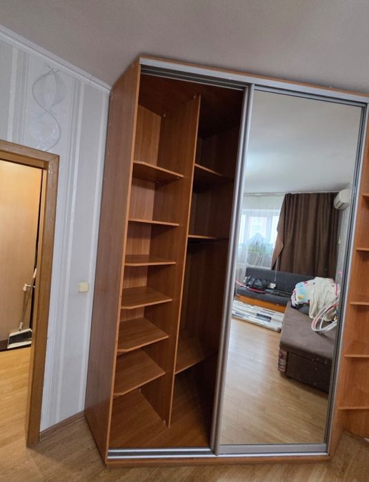 Продам шкаф шифонер есть доставка