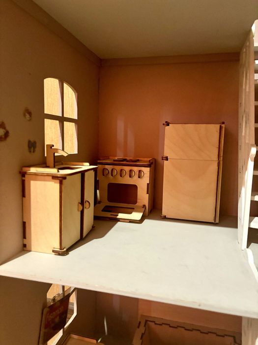 Домик кукольный с мебелью