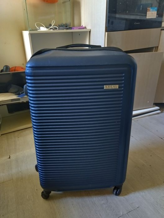 Куфар със заключване