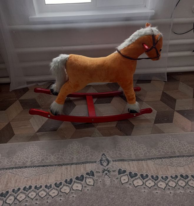 Лошадка качалка детская