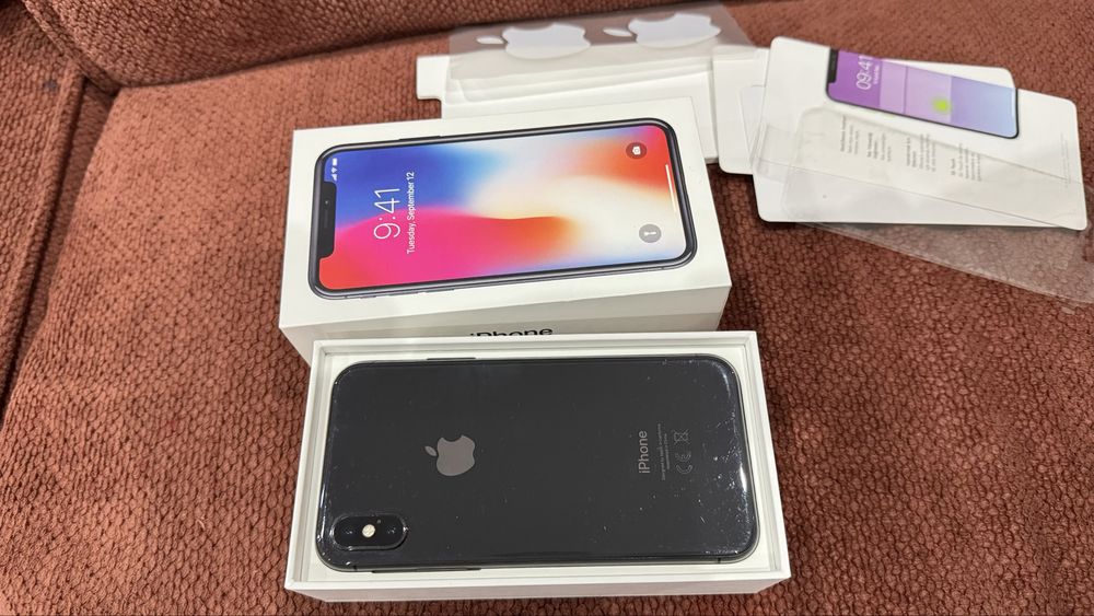 İphone x 256 gb space gray pentru piese display defect