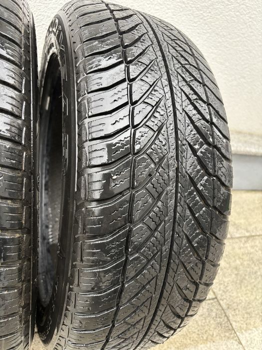 Set 2 anvelope iarna 205 55 r16 goodyear runflat