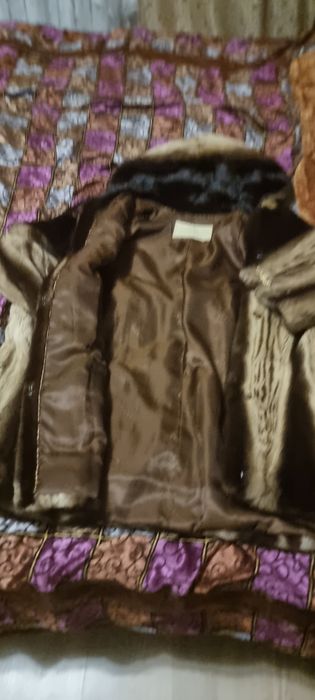 Продам—норковую шубуу