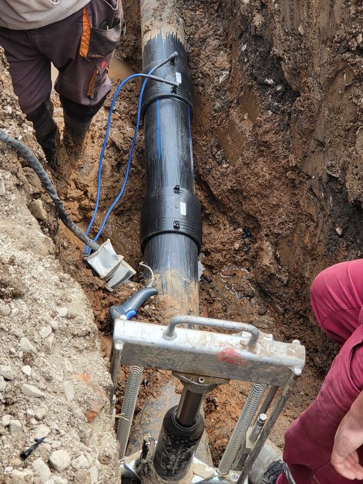 Sudor polietilenă execut suduri electrofuziune și  cap cap