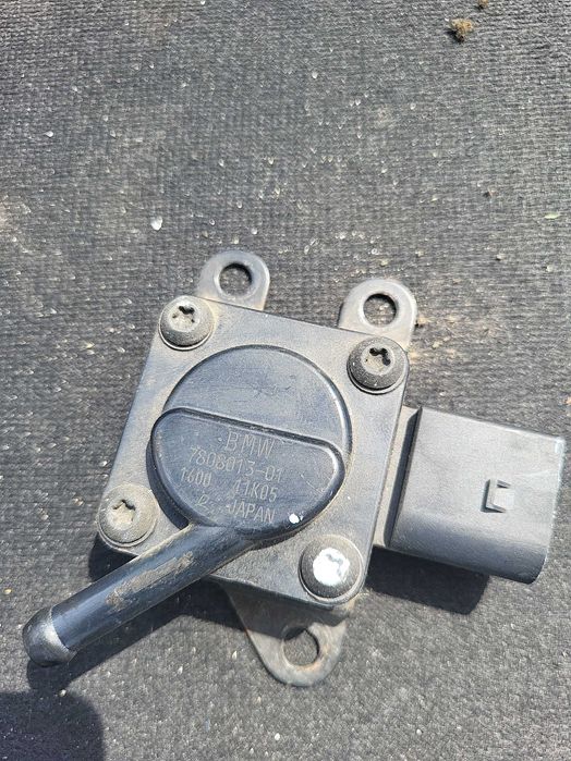 Senzor presiune gaze evacuare bmw e87 e90 e91 e60 f10 f01 x1 x3 x5 x6 cod 13627808013