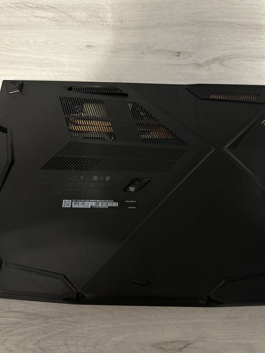 Laptop Gaming MSI Thin , RTX 4060 , I5 Ca si Nou .