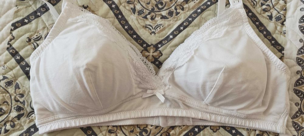 Sutien alăptare bumbac Waikiki,85C,cu burete detasabil