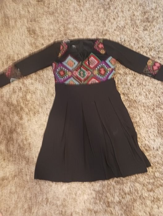 Rochie motive tradiționale