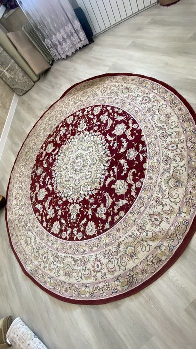 Ковер в хорошем состояний