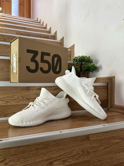 Yezzy 350 white