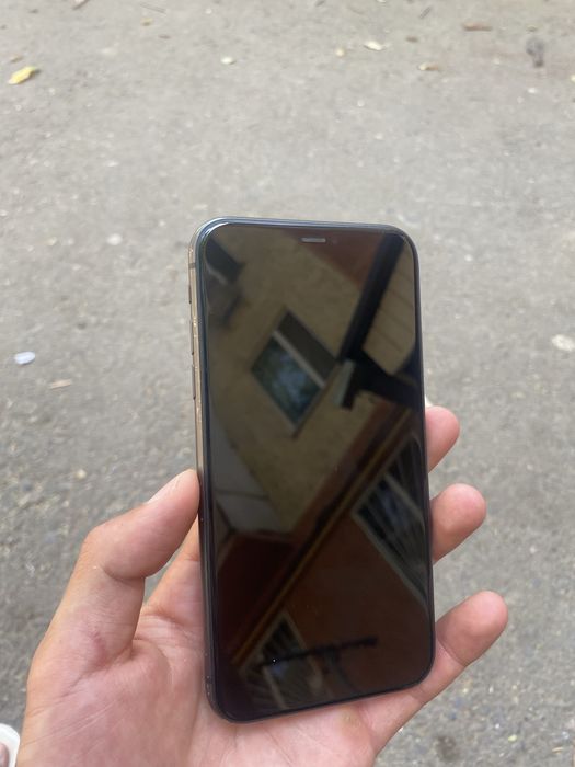 Айфон 11 в отличном состояние