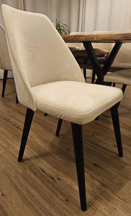 8 броя трапезни столове