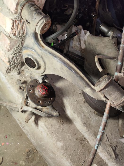 Запчасти Мерседес w124