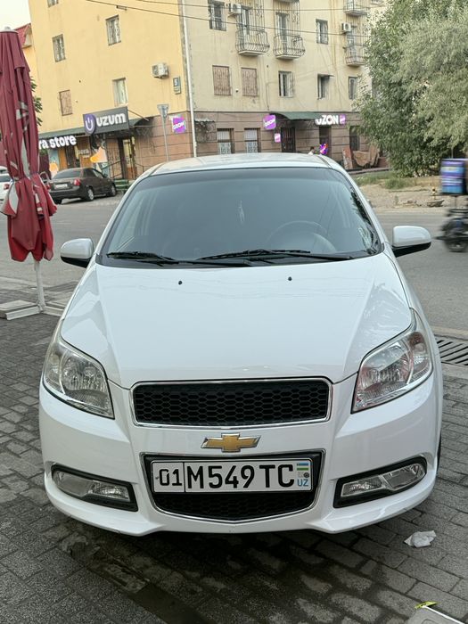 Nexia 3 avtomat sotladi