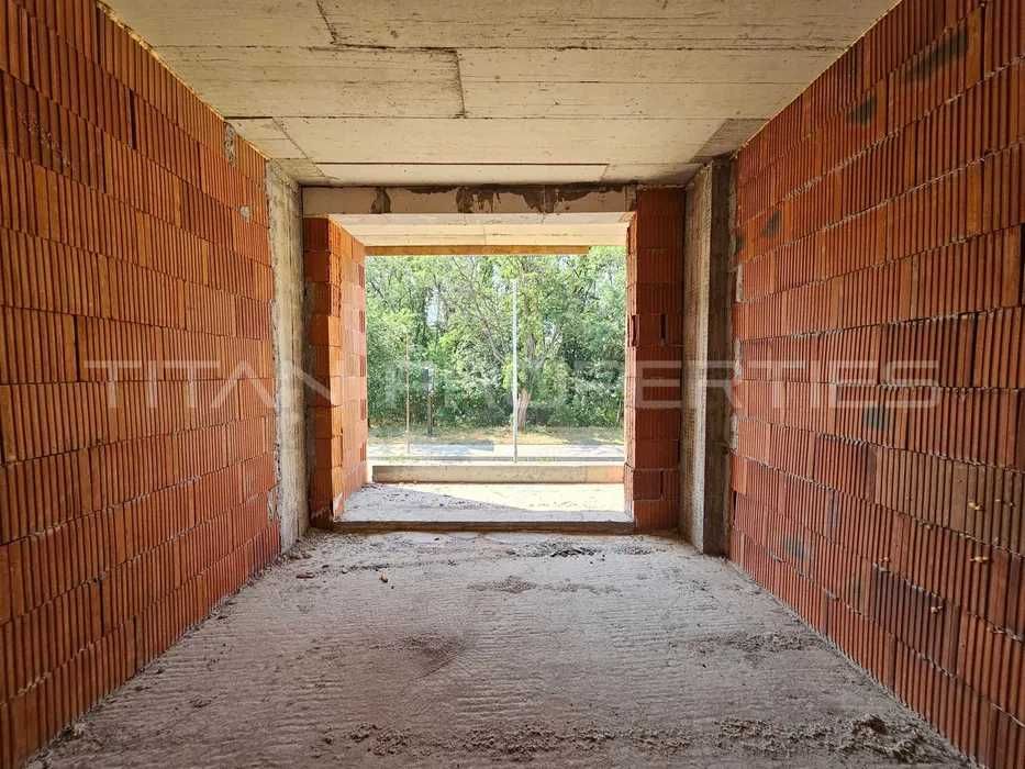 Продава се Двустаен апартамент в Пловдив, Христо Смирненски - 66 кв.м за 1293 €/кв.м - Снимка #2