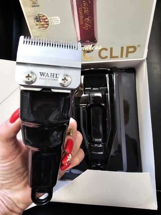 Професионалш  сешоар Elyssia и  Magic Clip