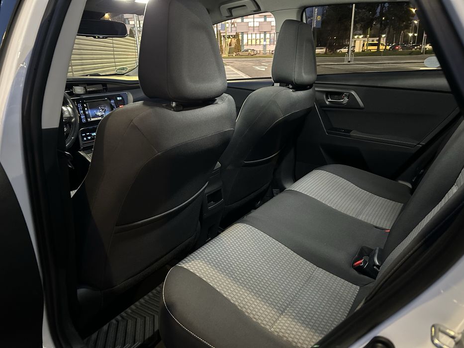 Toyota Auris 1.8 Hybrid | Istoric complet