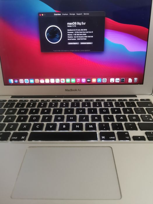 MacBook Air 13" impecabil