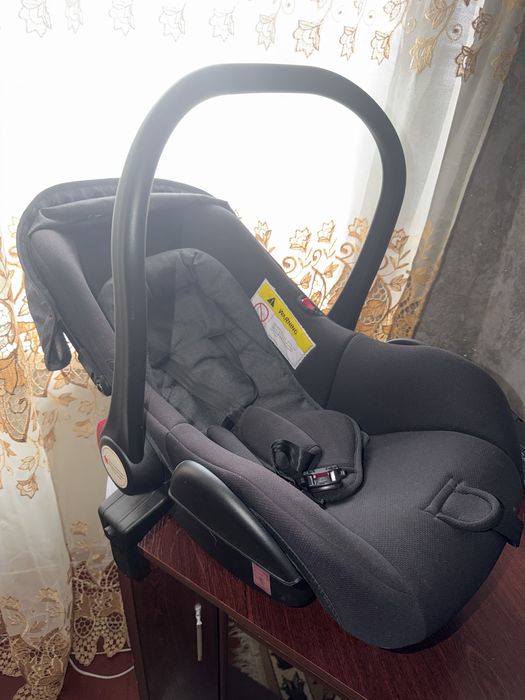 Детская коляска с автолюлькой