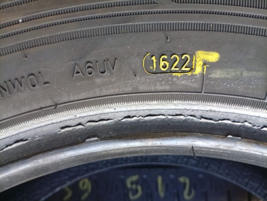 215 65 16 c Goodyear m+s