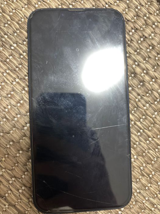 продам iphone 13
