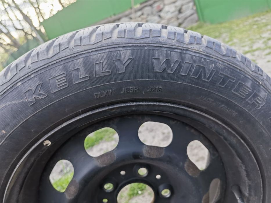 Метални джанти 4броя BMW оригинални 5х120 16 инча със зимни гуми.