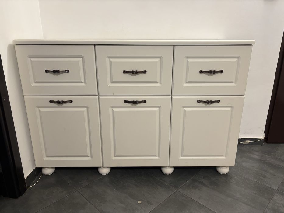 Corp mobila second hand