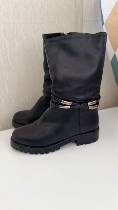 Продам обувь зимнюю