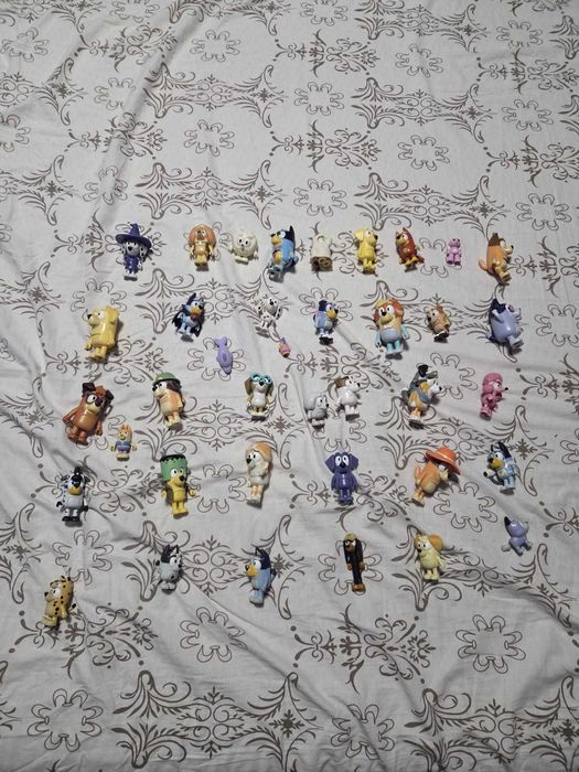 Diverse figurine desenele BLUEY originale cumparate din NORIEL+EBAY