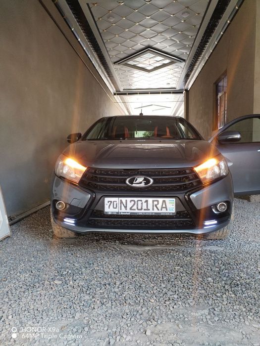 Лада веста седан  1,6