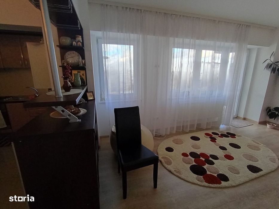 Zamca- zona cu verdeata. Apartament cu 2 camere decomandate