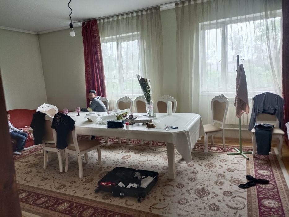 Продам 2 дома на одной территории