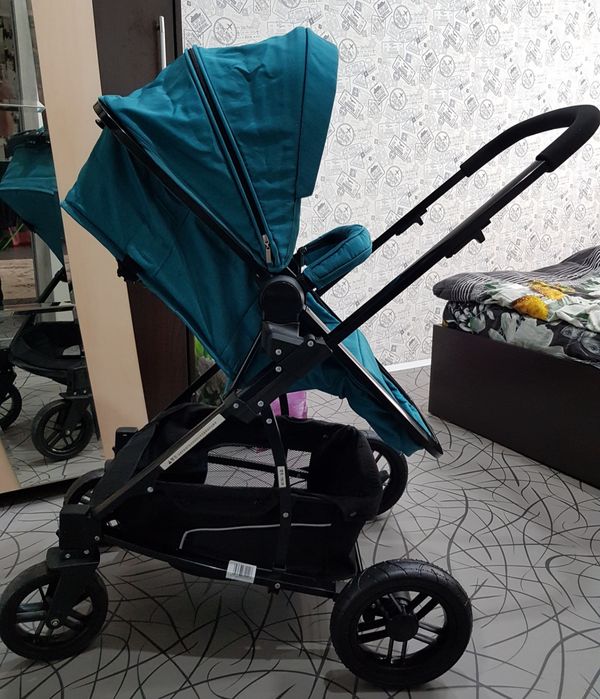 Детская прогулочная коляска