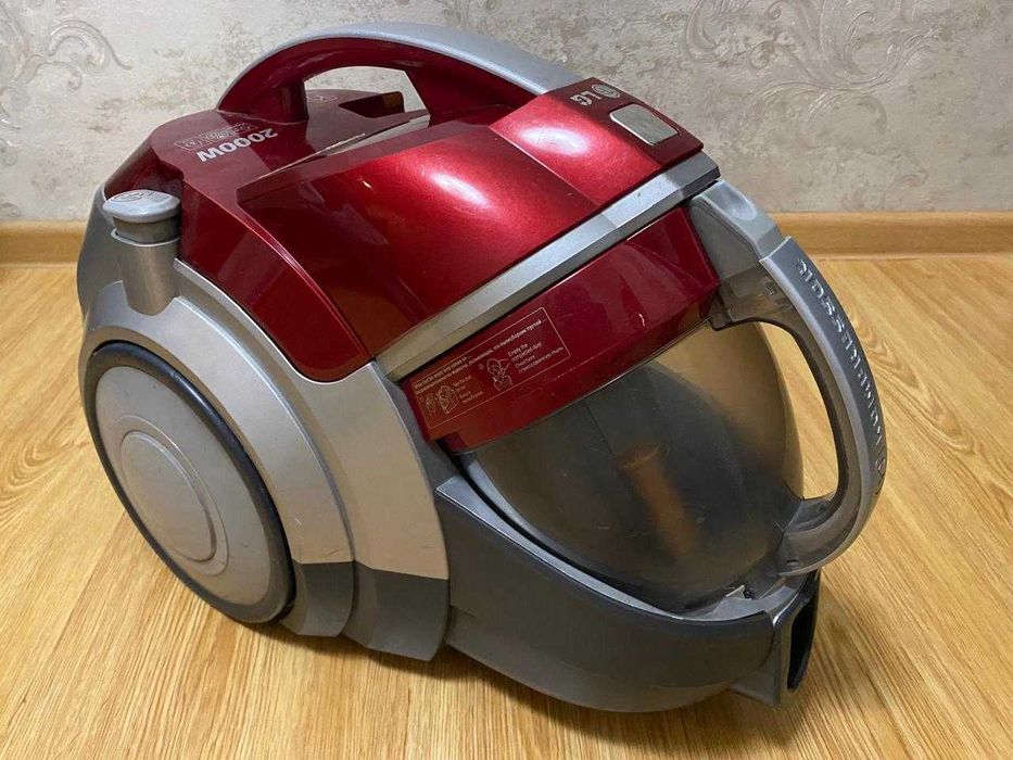 пылесос LG VK8810HUMR