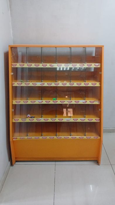 Срочно продам ветрину