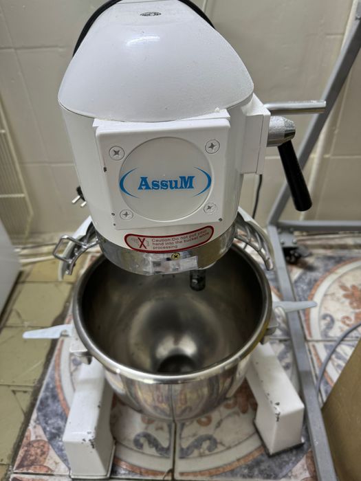 Продам миксер планетарный