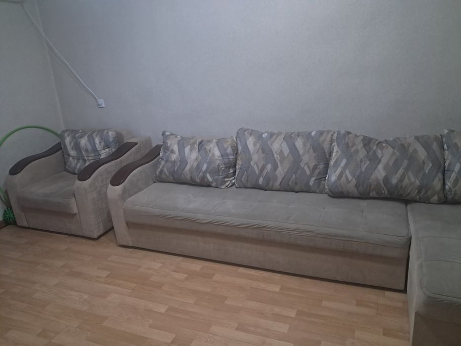 Продам диван и кресло